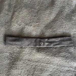 Women’s Lulu lemon headband Gray